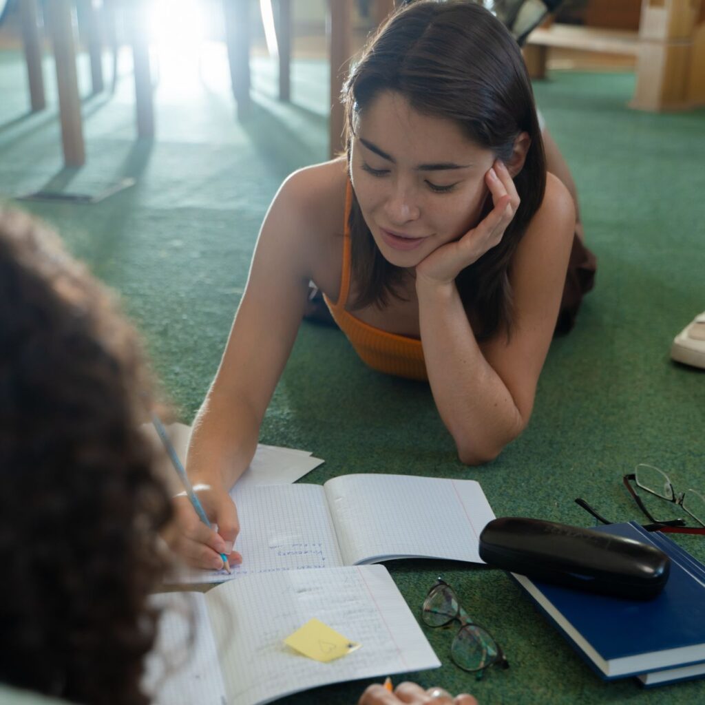 Cómo el aprendizaje significativo impacta en tu experiencia de Máster 1 pexels photo 9489923 5